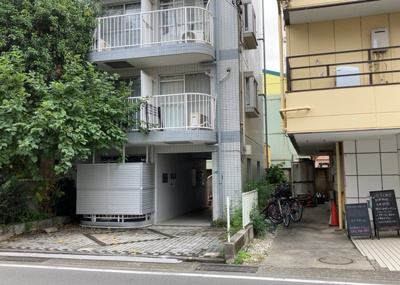 【外観】 | アムザック相模 | 土地購入を検討されている場合、境界杭がない状態で購入してしまうと境界確定測量をする必要があり、費用がかかります。購入の前に、売主、隣土地所有者立ち合いのもと境界を確定し境界杭を設置するのがベストです。