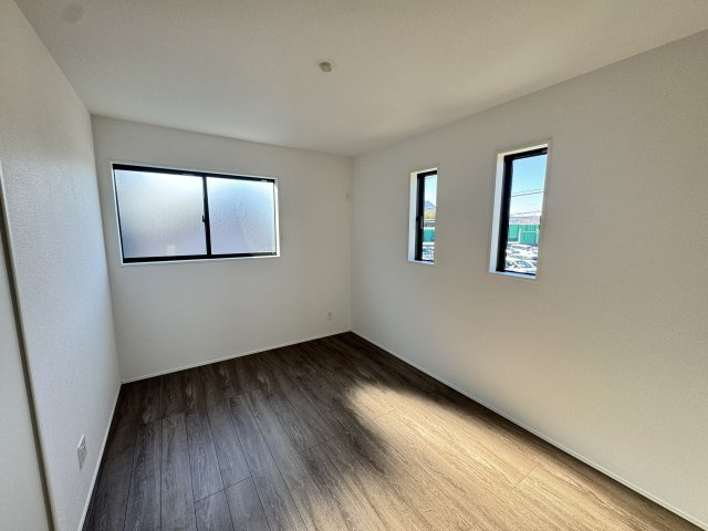 グラファーレ前橋市関根町　2号棟の洋室|２階洋室2です