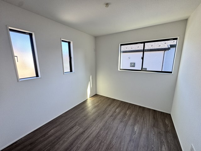 グラファーレ前橋市関根町　2号棟の洋室|２階洋室3です