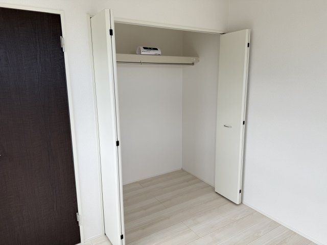 グラファーレ前橋市関根町　2号棟の収納|２階洋室3収納です。