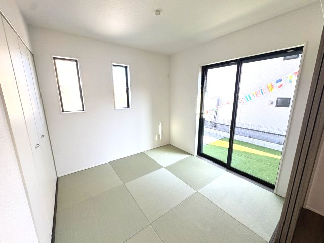 グラファーレ前橋市関根町　2号棟の和室|１階4.5帖和室です。くつろぎスペースに最適です♪