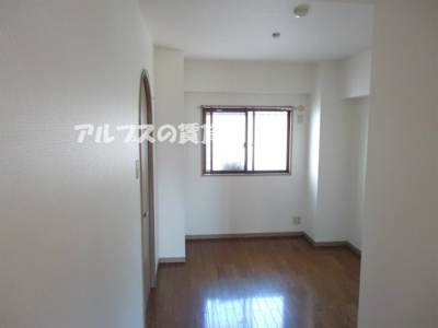 【洋室】 | 平楽園壱番館