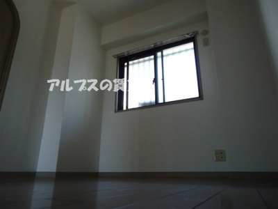 【洋室】 | 平楽園壱番館