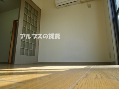 【洋室】 | 平楽園壱番館