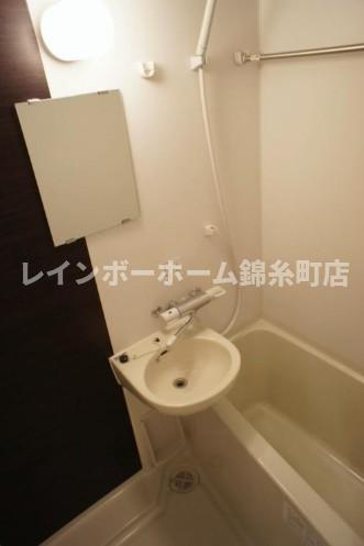 アイリス四つ木の浴室