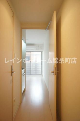 アイリス四つ木の玄関