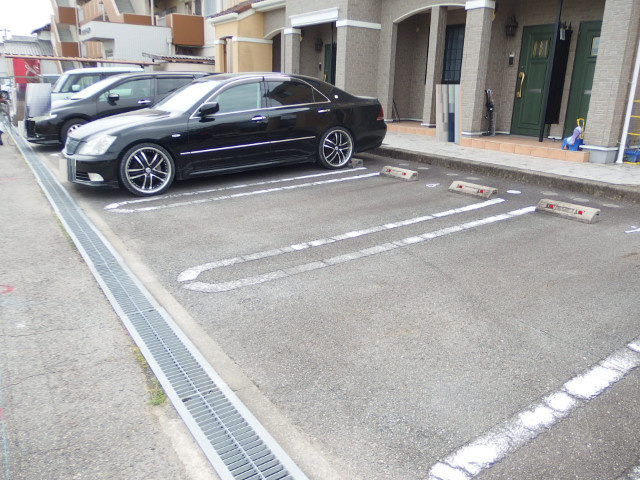 岡崎市大門３丁目のテラスの駐車場