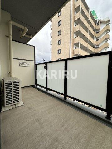 La Douceur放出のバルコニー