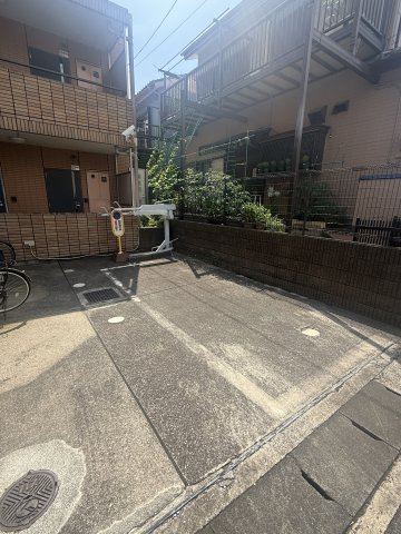 ザ・レジデンス行徳Ⅲの駐車場