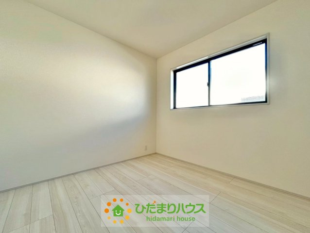 加須市南大桑　新築一戸建て　02　リーブルファインの洋室|5.25帖の洋室です！