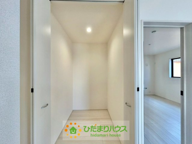 加須市南大桑　新築一戸建て　02　リーブルファインの収納|掃除用具など様々なものを収納！