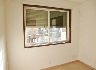 【洋室】 | カトレア | 南西向き洋室5.3帖☆リビングダイニングキッチンから繋がるお部屋です♪子供部屋や書斎・寝室など多用途に使えそう♪