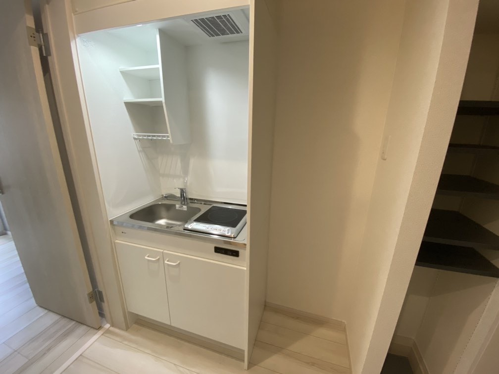 川崎市多摩区菅野戸呂のアパートのキッチン