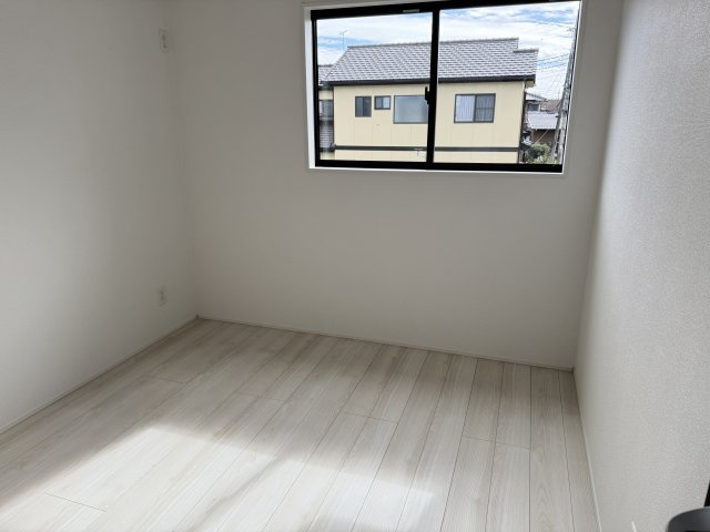 グラファーレ前橋市関根町　3号棟の洋室|２階洋室2です