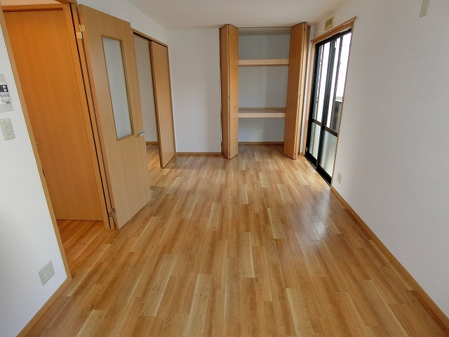 ハイツ・ツゥ・サティの内装