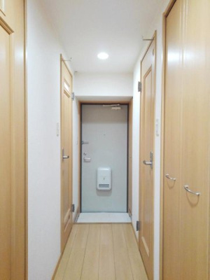 【玄関】 | ウィザード空港通り | シンプルで使いやすい玄関です