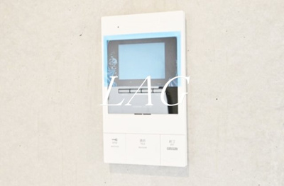 【セキュリティ】 | FOUR千鳥町 | モニター付きインターホンです。