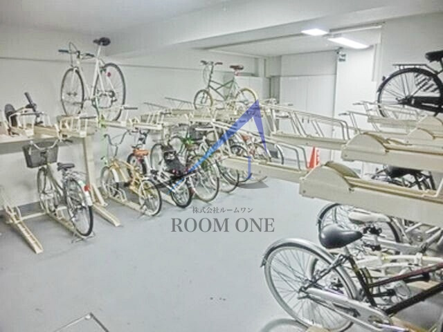 スカイコート神楽坂参番館のその他共用部分|駐輪場です。