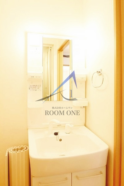 ドエル上池袋の洗面所|独立洗面台です。