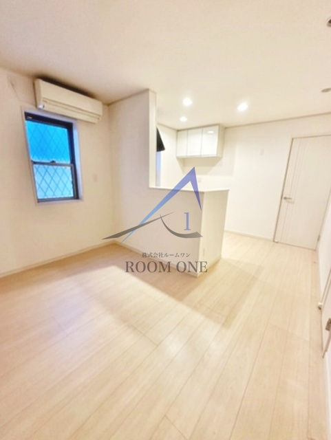 La Campanella(ﾗｶﾝﾊﾟﾈﾗ)の居間・リビング|洋室のお部屋です。