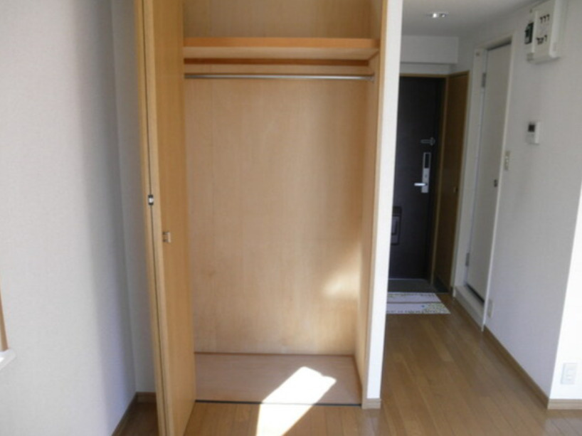 エトワール桜新町　南向き　保証人不要　南西角住戸の収納