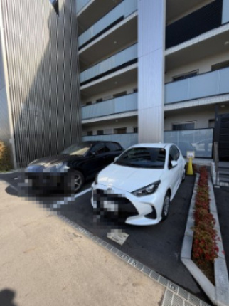 サステナブランシェ本行徳の駐車場