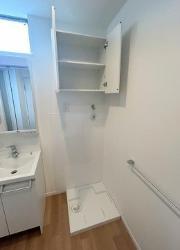 【設備】 | カーサ中野新橋 | 室内洗濯機置き場。