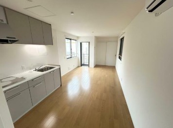 【居間・リビング】 | カーサ中野新橋 | 10.9帖のきれいなLDK。