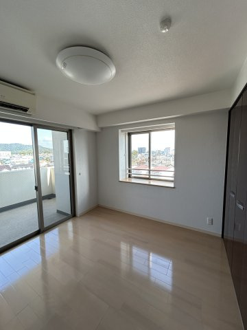 サンデュエル太田浜町パークスクエアの洋室