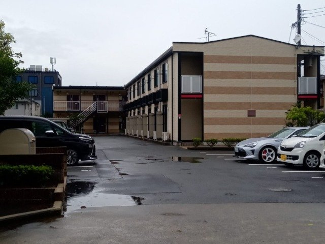 レオパレスＩＫＡＲＵＧＡ　２３の駐車場