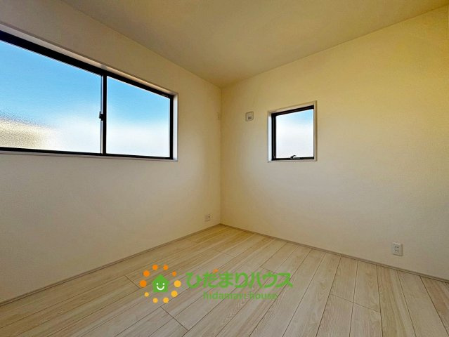 加須市南大桑　新築一戸建て　04　リーブルファインの洋室