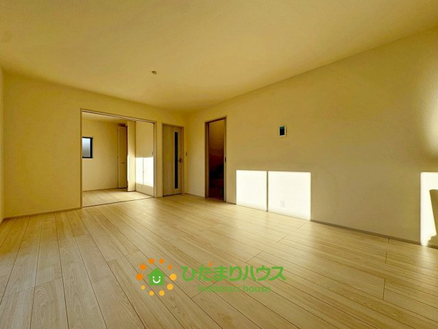 加須市南大桑　新築一戸建て　04　リーブルファインの居間・リビング