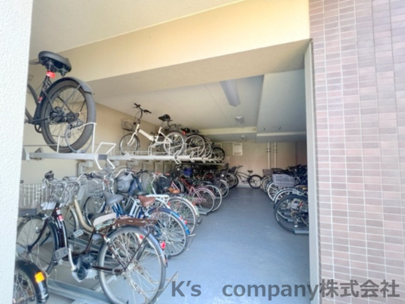 茅ヶ崎市本村4丁目　グラン・コート湘南茅ヶ崎の駐輪場|駐輪スペース◇