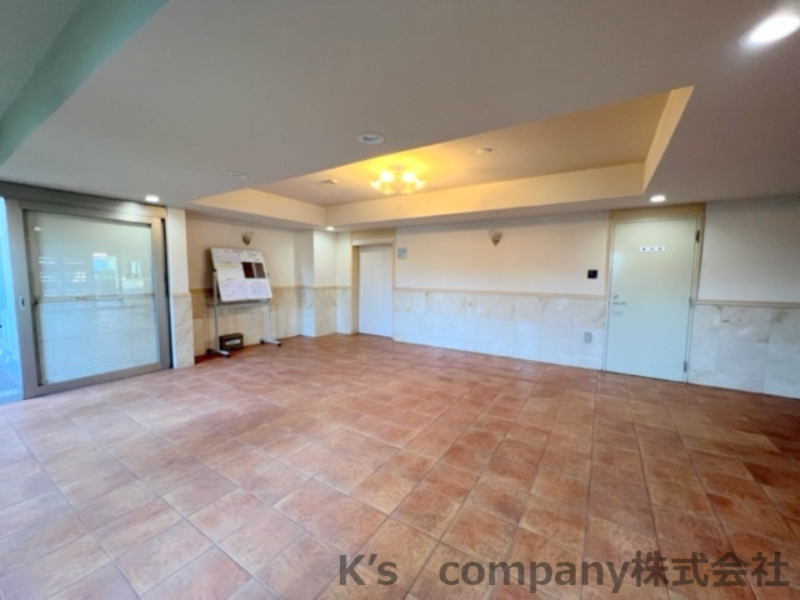 茅ヶ崎市本村4丁目　グラン・コート湘南茅ヶ崎のロビー|エントランスを入ると広々としたロビーがあります☆