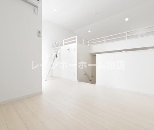 【仲介手数料：不要】対象物件！の居間・リビング|ゆったり過ごせるリビングです