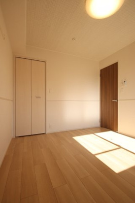 【洋室】 | ラ・カーサドルチェ