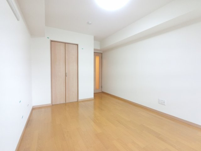 レオ四拾八番館の居間・リビング