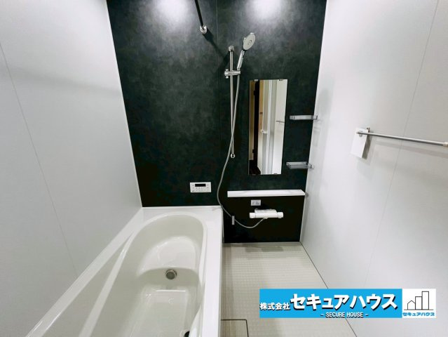 【同施工物件ご案内可能】東海市加木屋町三ツ池 全2棟の内観：施工例|【LDKイメージ】
◆日当たりが良く温かい広々リビングは家族の団らんスペースになります。