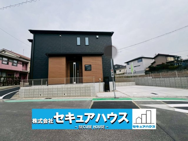 【完成♪今からご案内可能】東海市加木屋町三ツ池 全2棟の外観|■現地外観(写真右:1号棟)
駐車2台可能！オプション工事でカーポート設置などいかがでしょうか。その他にも、フェンスなどの「オプション工事」もご提案いたします♪