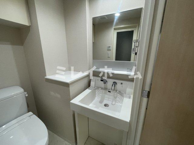 カスタリア大森Ⅱの独立洗面台|お部屋は反転タイプとなります