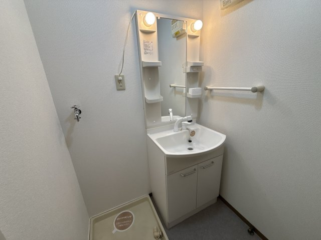 サニーハイツ田寺　A棟の洗面所