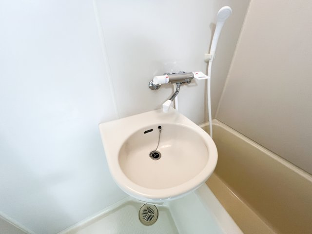 池本マンションの独立洗面台