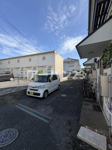 学園ハイムの駐車場