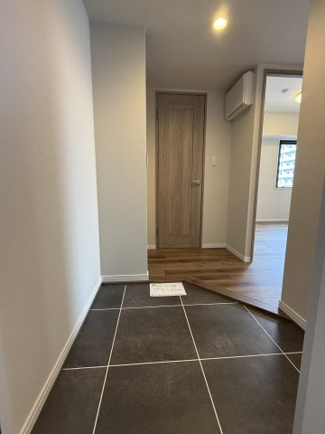 グランドメゾン白山の玄関