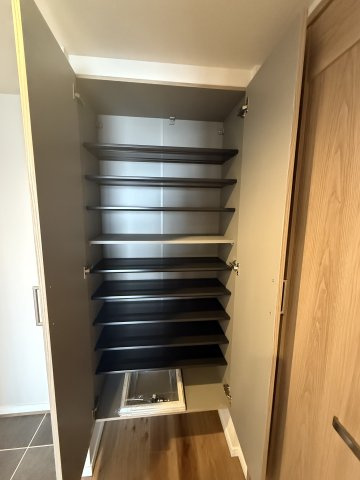 グランドメゾン白山の収納|シューズボックス