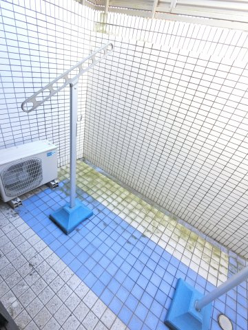 永和第五ビルのバルコニー