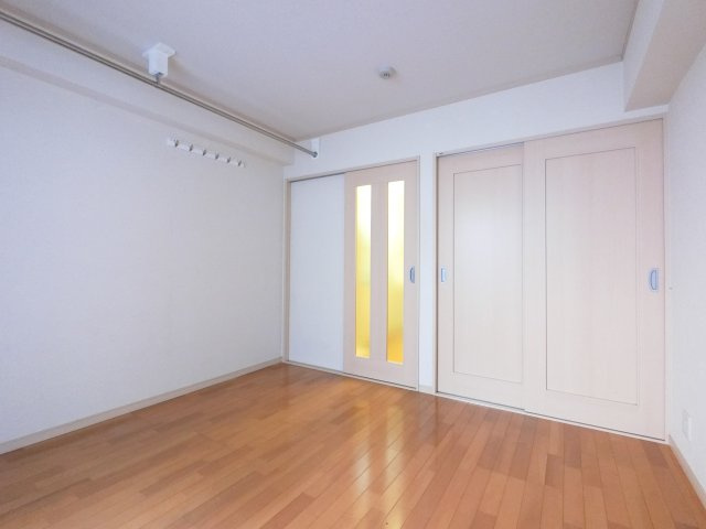 永和第五ビルの洋室