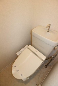 【トイレ】 | モンシャトー高円寺 | 温水洗浄便座。