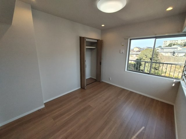 【洋室】サンパーク鉄王 