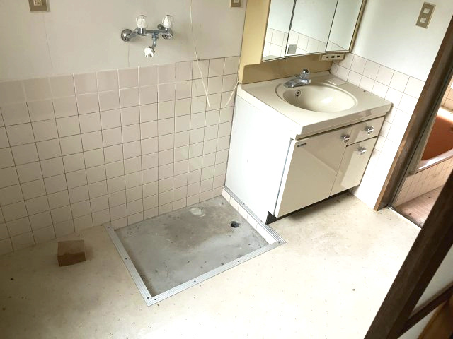 出石町寺町　中古戸建　6DKの洗面所